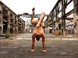 Naked-Movement-Stephane-By-Mark-Grantham-8.jpg