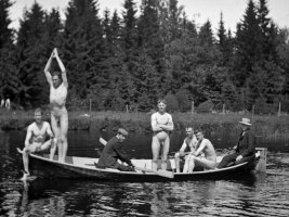 BOATING OUTING ca 1900.jpg