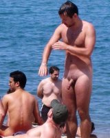 nudist-men-on-the-beach_001.jpg