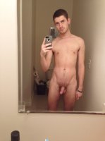 nude-selfie-guy.jpg